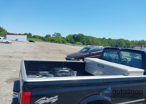 1997 Ford F-350 Xl z USA, uszkodzony, nr VIN 1FTHF36G1VEB58283